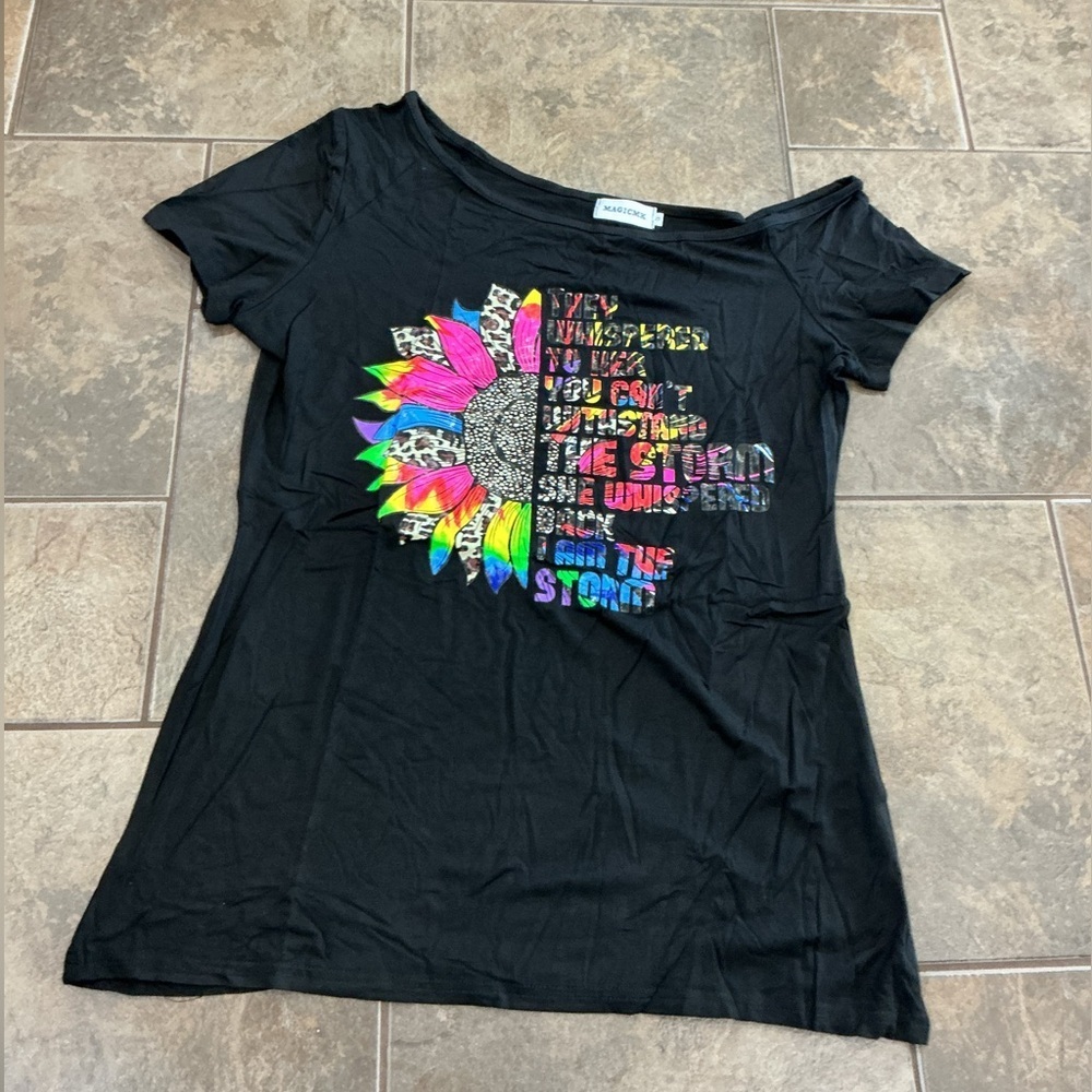 💰Make an offer, bundle and save💰 Black Graphic T-Shirt with Colorful Design
